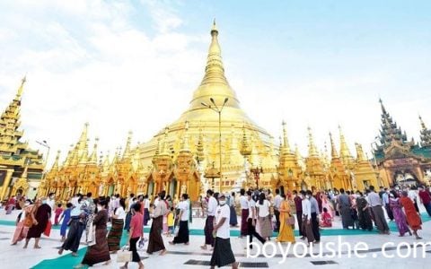 直粦卒点灯节假期期间缅甸各旅游景点游客爆满